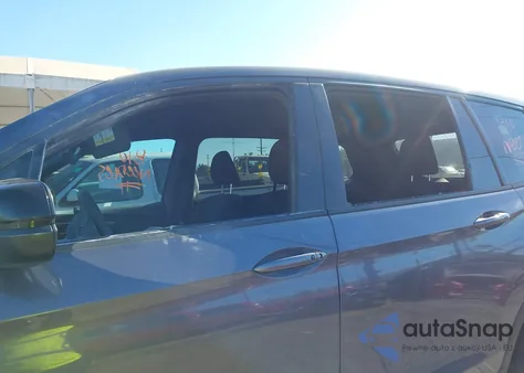 2021 Honda Passport 2Wd Sport z USA, uszkodzony, nr VIN 5FNYF7H22MB014439